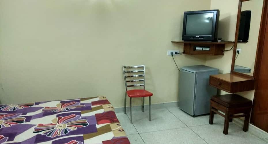Swarna Grand Ac Guest House, Guntur 3