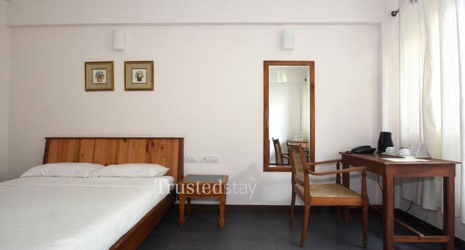 TrustedStay Lakeside, Kochi 2