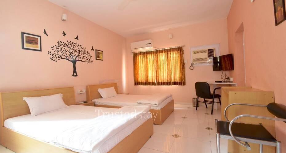 TrustedStay Pushpak Bungalows, Ahmedabad 2