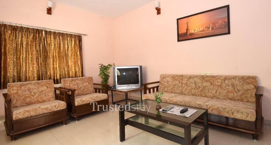 TrustedStay Pushpak Bungalows, Ahmedabad 3