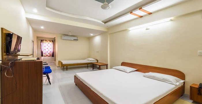 Hotel Chandra Palace, Ahmedabad 1