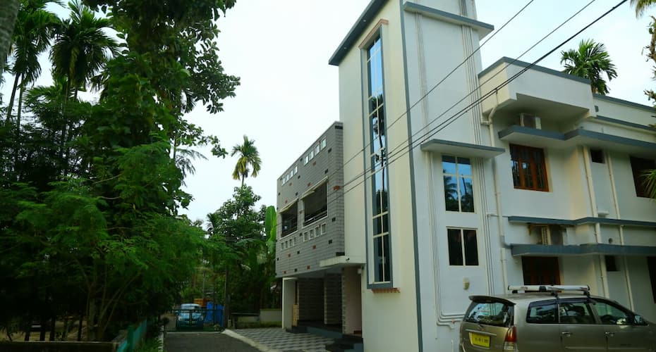 Oman house, home stay near Aster Medcity, Kochi 2