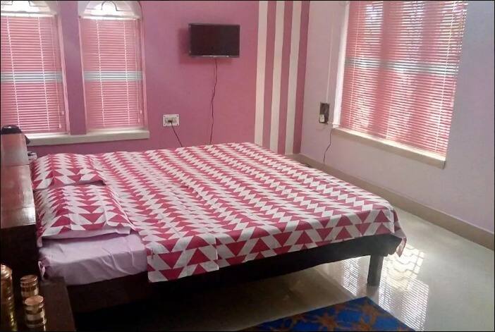 At Rest House, Kolkata 4