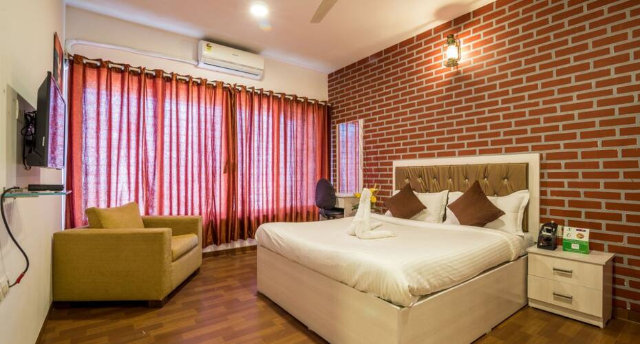 Airport view - studio apartment, Mumbai 1