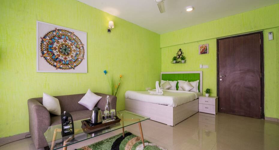 Charming Green Studio near BKC, Mumbai 4