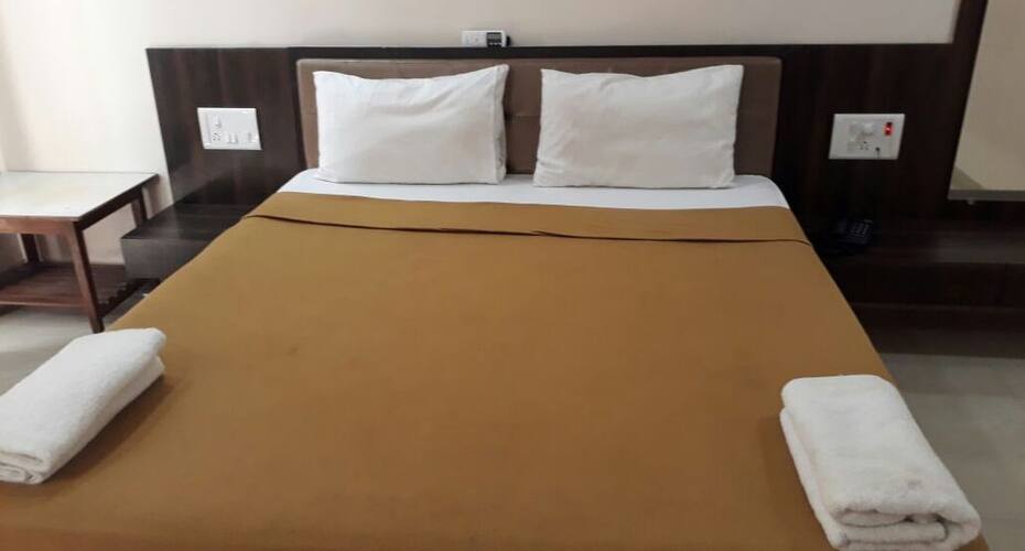 Hotel Suraj Inn, Silvassa 4