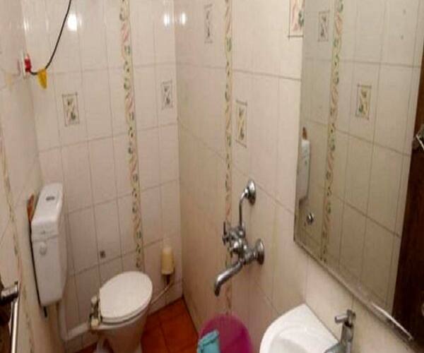 Comfortable & Economical Homestay in Bhopal, Bhopal 4