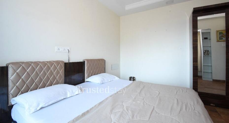 TrustedStay Tulsi Aura Building, Mumbai 3
