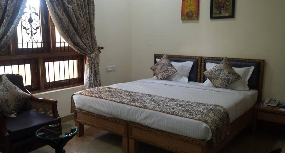 Lakehills Serviced Apartment, Bhopal 3