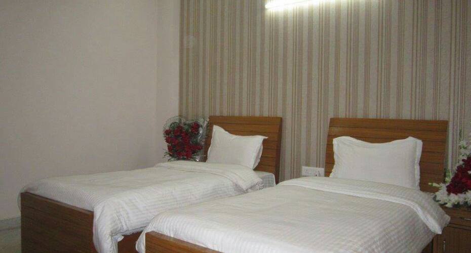 3 bhk house near main market, Ludhiana 4