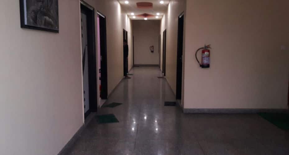 Hotel Jas Inn, Gurgaon 5