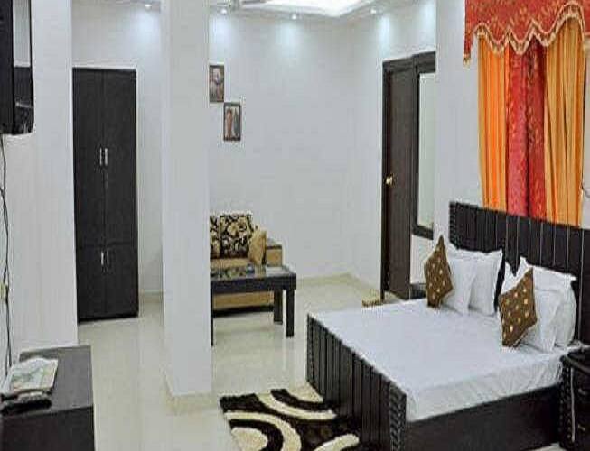 Wudstay Qutab Plaza, Gurgaon 2