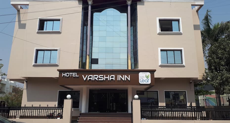 Hotel Varsha Inn by The Leaf, Aurangabad 1
