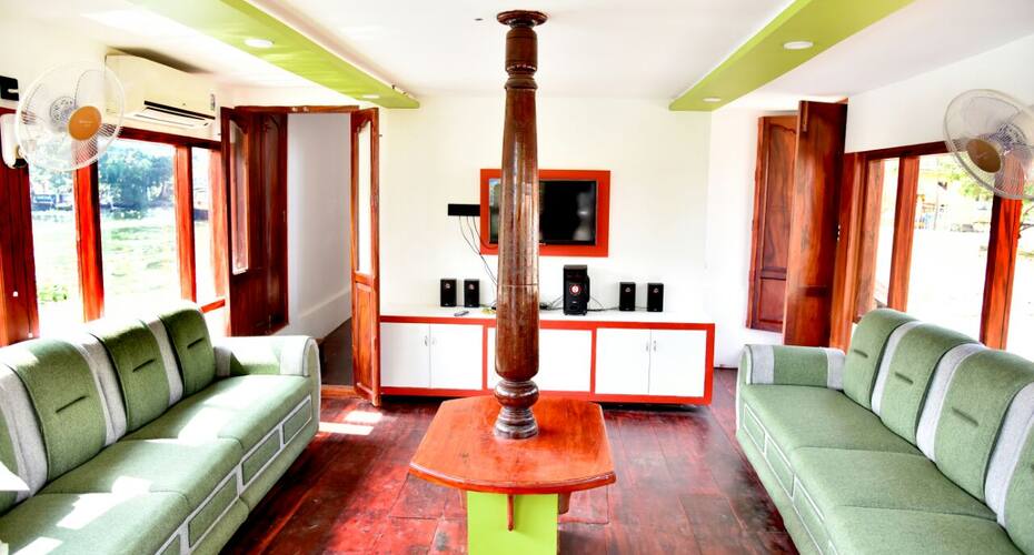 Kerala House Bot 2 Bed, Alleppey 2