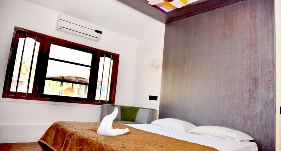 Kerala House Bot 2 Bed, Alleppey 5