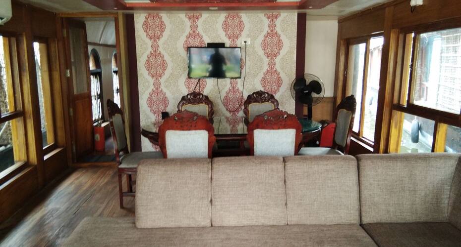 Kerala Vajrha 2 Bed, Alleppey 2