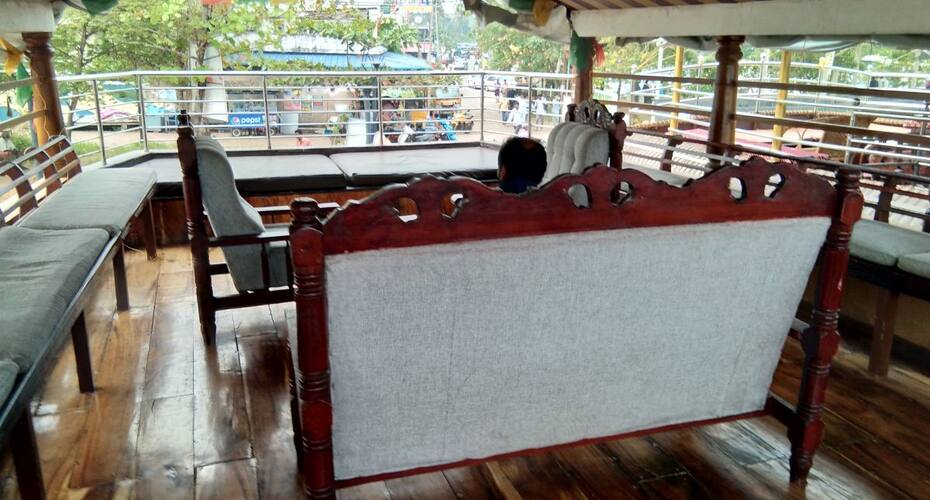 Kerala Vajrha 2 Bed, Alleppey 3