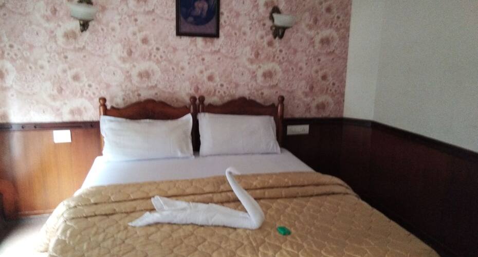 Kerala Vajrha 2 Bed, Alleppey 4