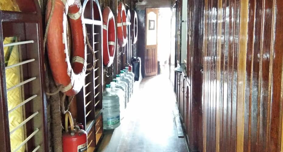 Kerala Thekkan 3 Bed, Alleppey 5