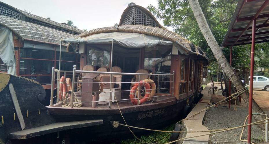 Kerala Ben 2 Bed, Alleppey 2
