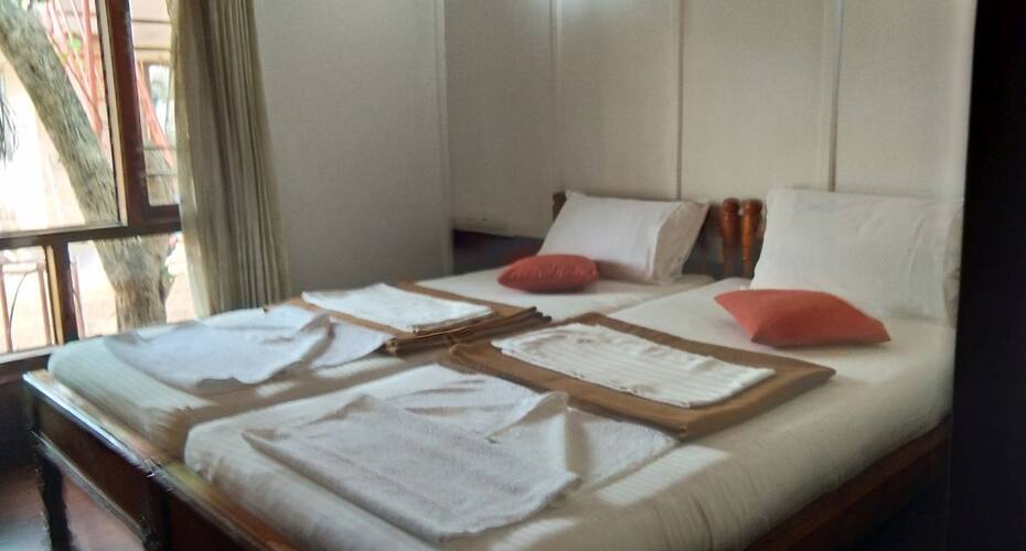 Kerala Ben 2 Bed, Alleppey 4