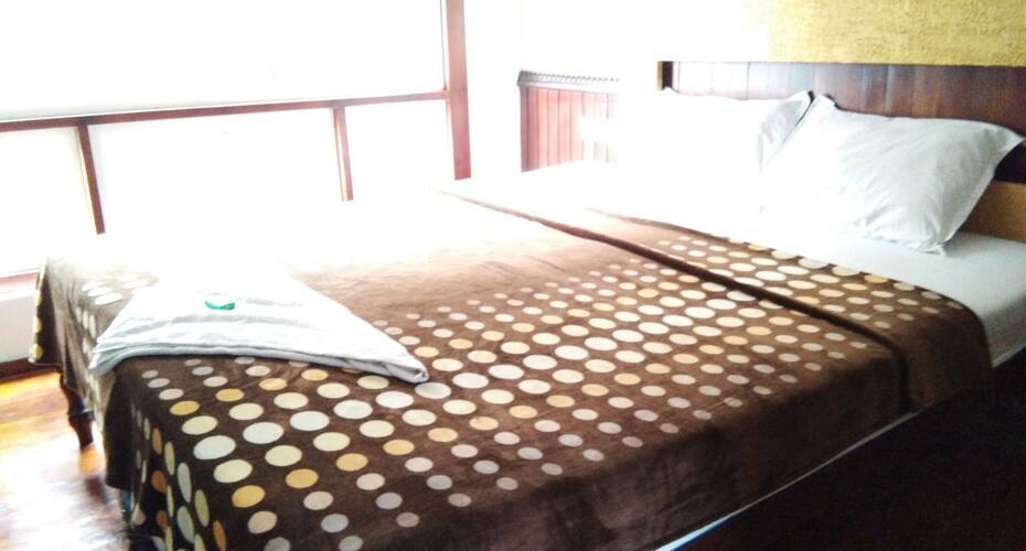Kerala River Rain 3 Bed, Alleppey 5