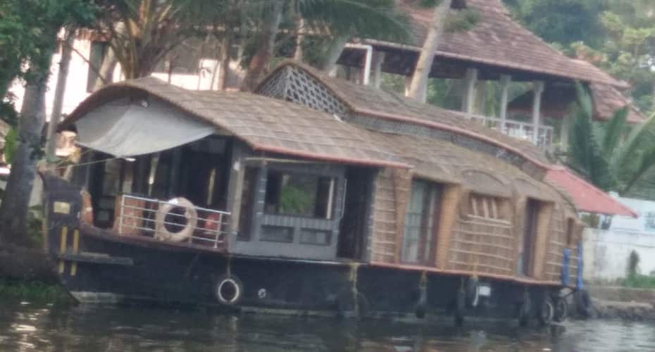 Kerala Tour Holidays Land Cruiser House Boat, Alleppey 1