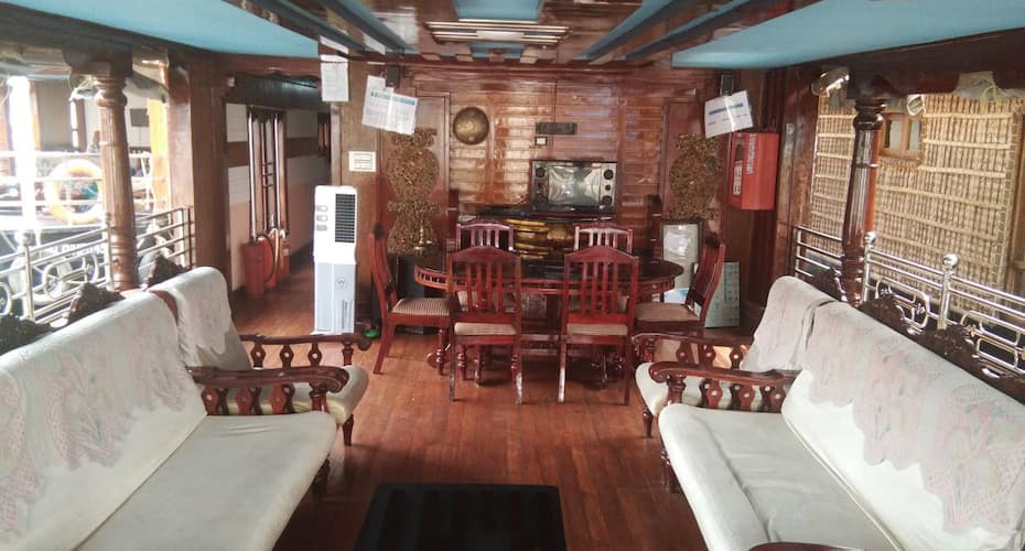Kerala Tour Holidays Land Cruiser House Boat, Alleppey 2