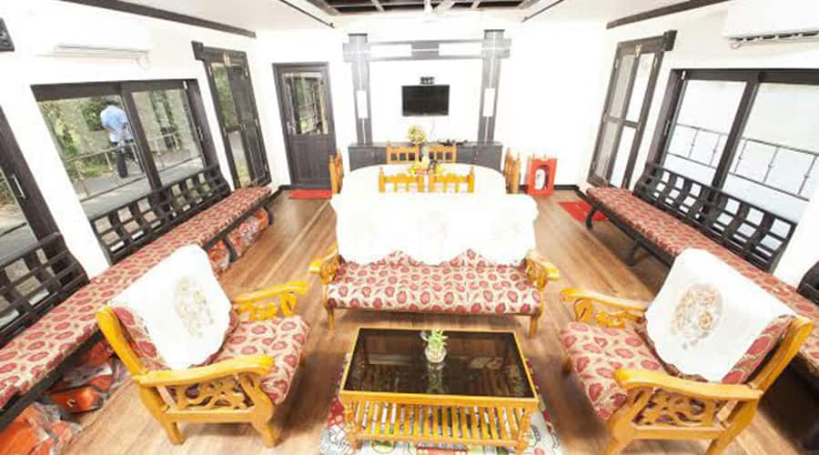 Kerala Tour Holidays Laxuary House Boat, Alleppey 3