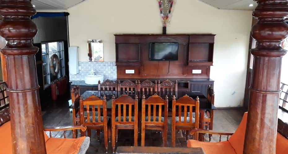 Kerala Tour Holidays Laxuary House Boat, Alleppey 4
