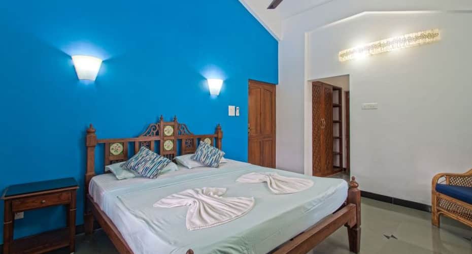 4BHK villa with shared pool 2 min walk to Calangute beach, Goa 5