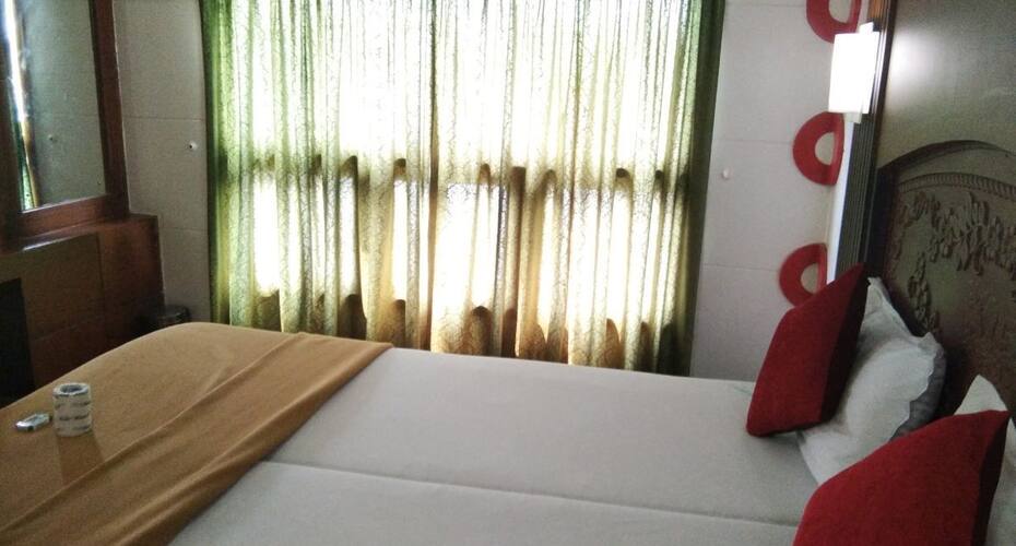 Carnival House Boat Premium, Alleppey 5