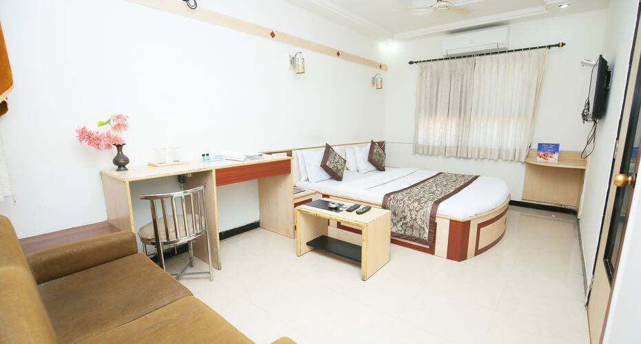 Hotel Ever Krishna, Rajkot 4