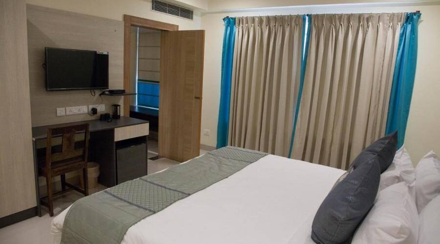 D & J Grande Hotel, Hyderabad 3