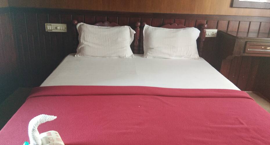 Chemmangad House boat 2 bed, Alleppey 3