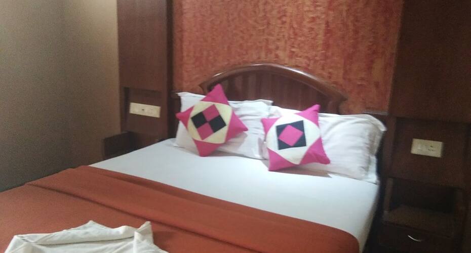Chemmangad House Boat four bed, Alleppey 2
