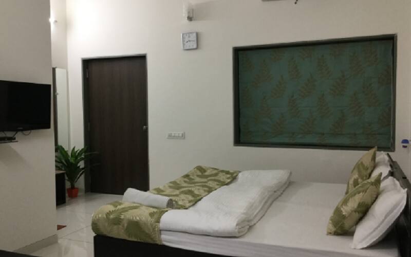 Maple Tree Service Apartments,Chanakyapuri, Vadodara 3