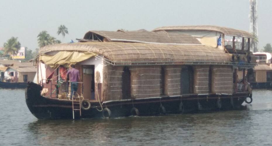 BTT House Boat 4 Bed, Alleppey 1