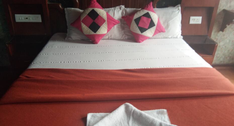 Chemmangad House Boat Three Bed Deluxe, Alleppey 2