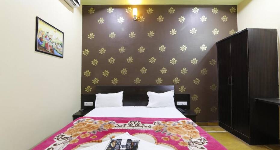 Downtown Bunker Hostel, Jaisalmer 2