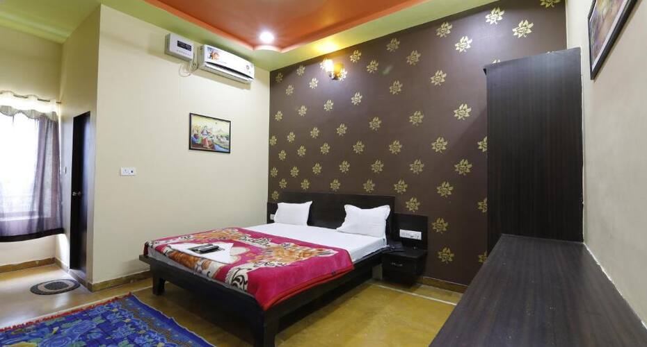 Downtown Bunker Hostel, Jaisalmer 3
