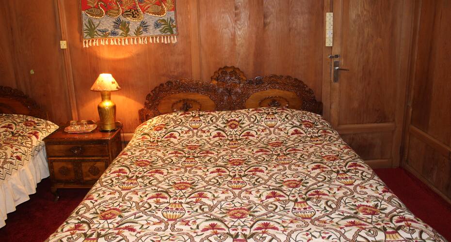 Wangnoo Worth Houseboats, Srinagar 1