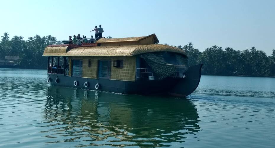 Chilanka House Boat 2 Bed, Alleppey 1