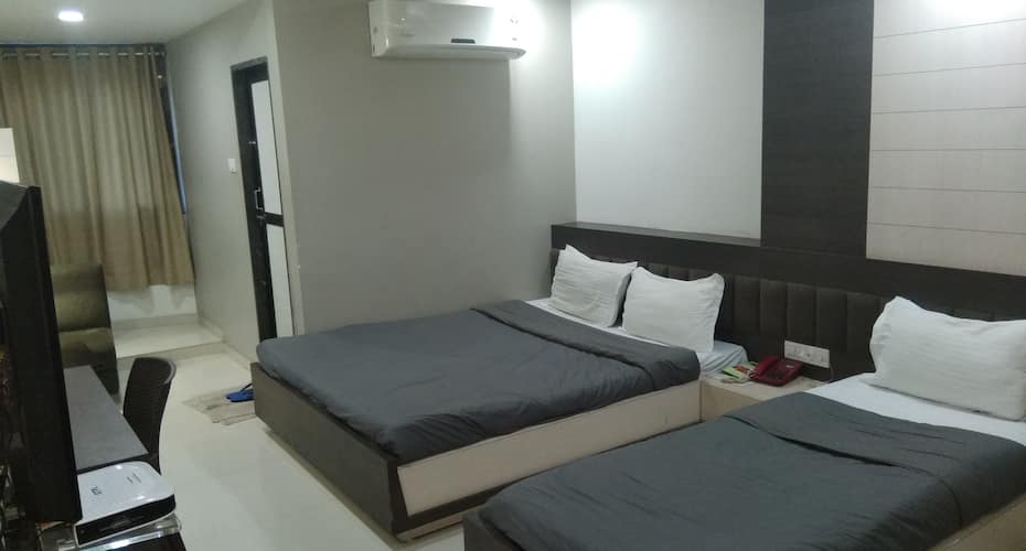 Hotel Amber Sayajiganj, Vadodara 5