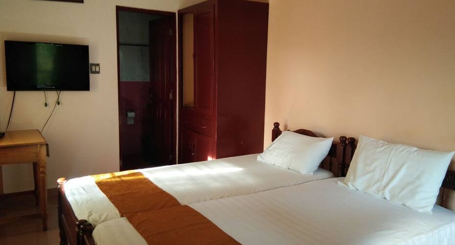 Fort Beach Residency, Kochi 4