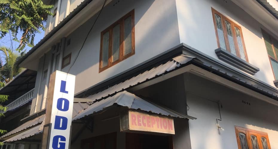 Jiwi Rooms Budget Stays3855 South Nada Hotel Booking Hotels In Guruvayoor Bigbreaks Com Inner ring road near temple police station, opp. jiwi rooms budget stays3855 south nada