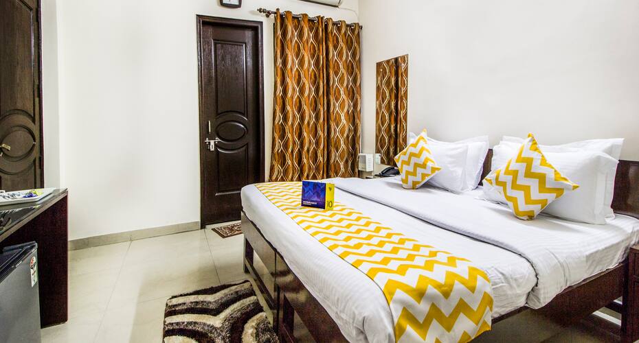 FabHotel Mintstar Sector 38, Gurgaon 2