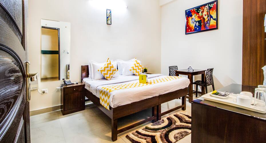 FabHotel Mintstar Sector 38, Gurgaon 4