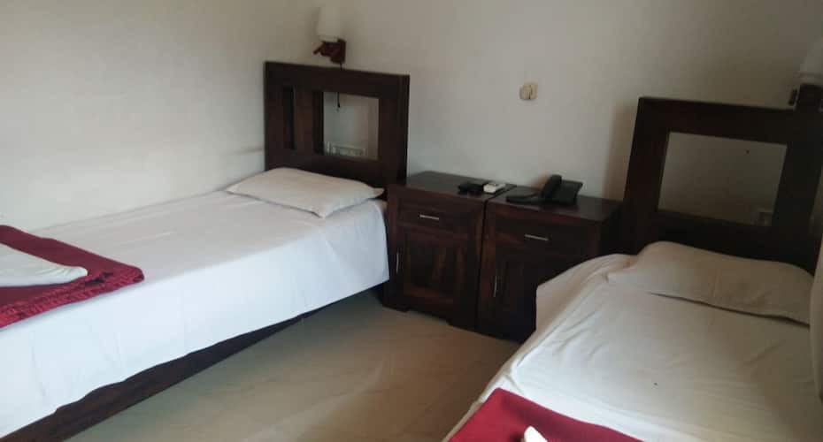 Baywatch Kochi Home Stay, Kochi 5