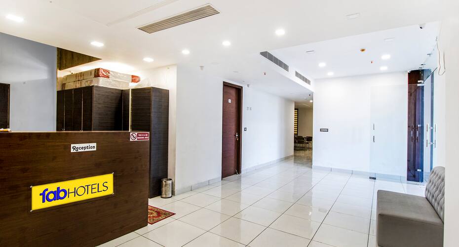 Hotel Amora Dwarka, New Delhi 2